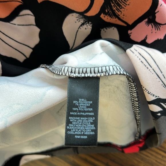 Express Off the Shoulder Black Dress with Multi Color Flowers Size 6 - Picture 9 of 10